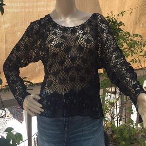 Beautiful Vintage Crochet Shell Sweater Top